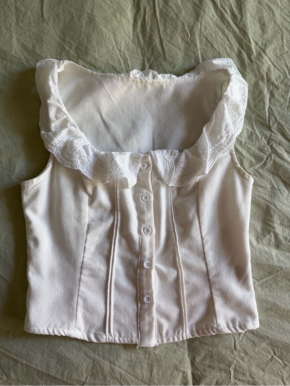 SHEIN  Lightweight Button-Front Tank with Eyelet Trim